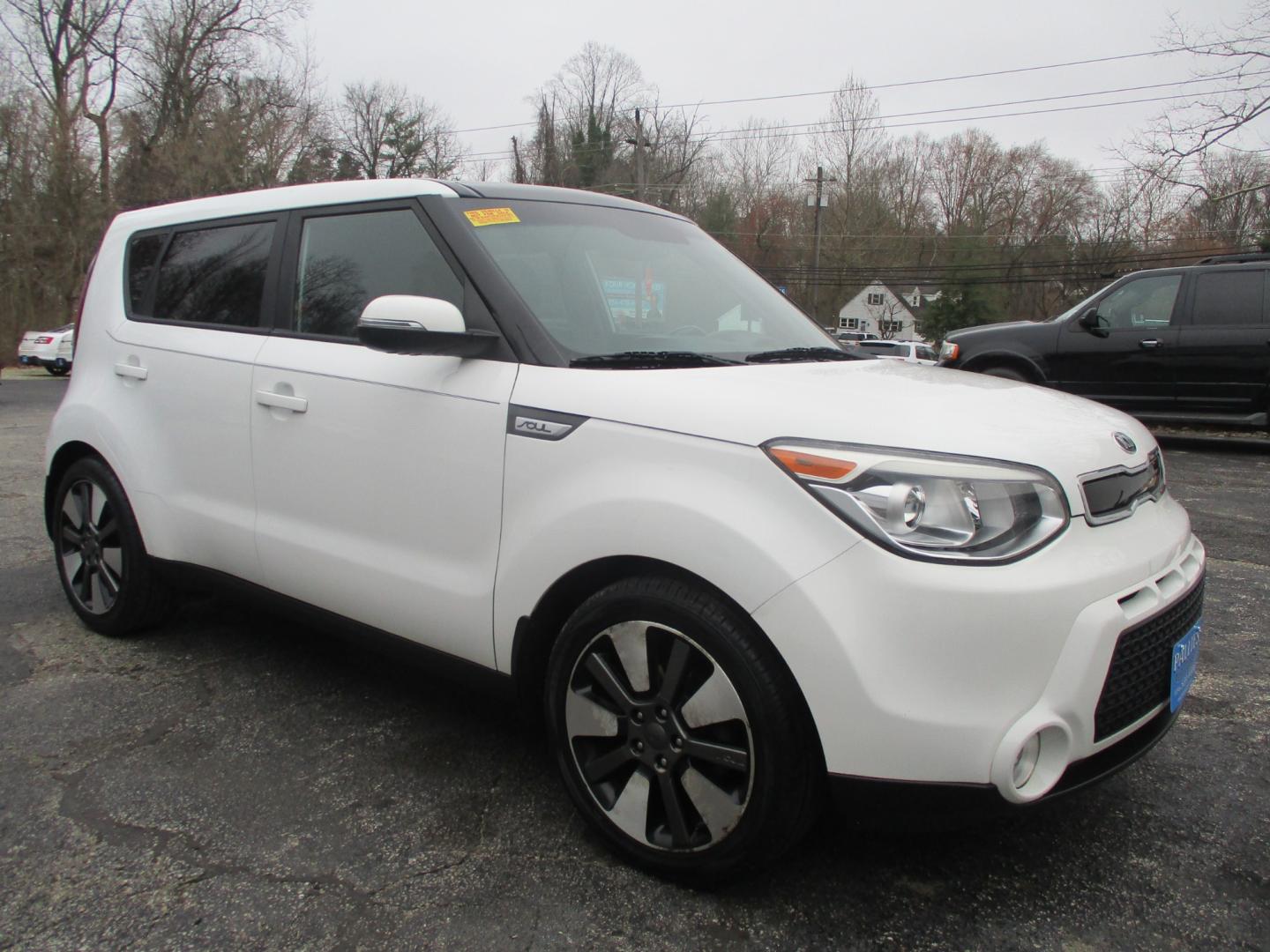 2015 WHITE Kia Soul (KNDJX3A56F7) with an 2.0L L4 DOHC 16V engine, AUTOMATIC transmission, located at 540a Delsea Drive, Sewell, NJ, 08080, (856) 589-6888, 39.752560, -75.111206 - Photo#7